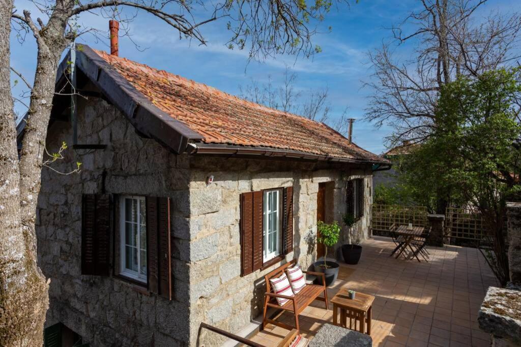 La Casita De Piedra Villa เซร์เซดียา ภายนอก รูปภาพ
