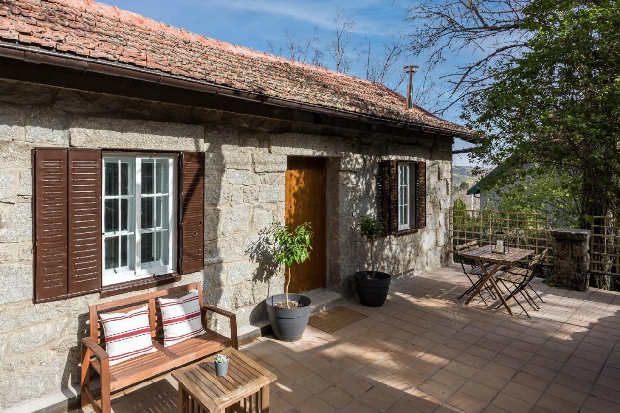 La Casita De Piedra Villa เซร์เซดียา ภายนอก รูปภาพ